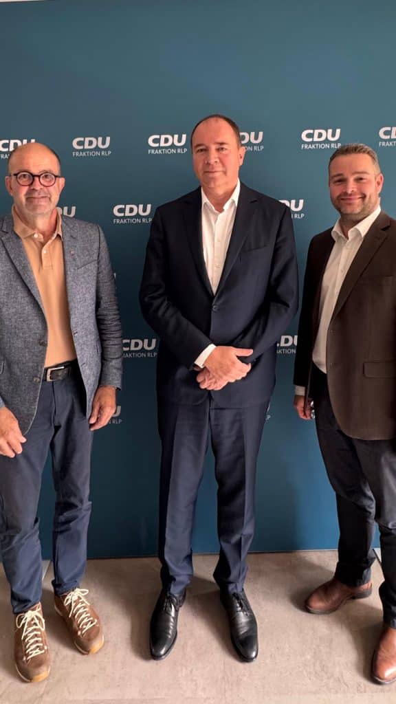 CDU-Landtagsabgeordnete Torsten Welling und Peter Moskopp im Austausch mit Digital-Unternehmer Ralph Dommermuth
