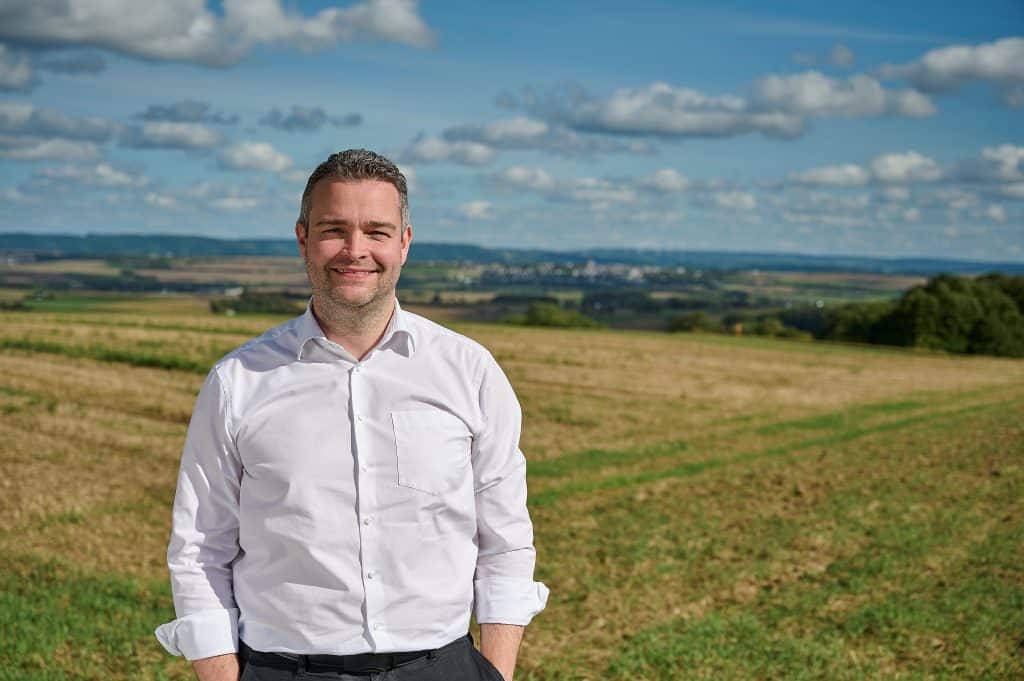 Pizzaessen am Backes in Rüber mit Torsten Welling MdL